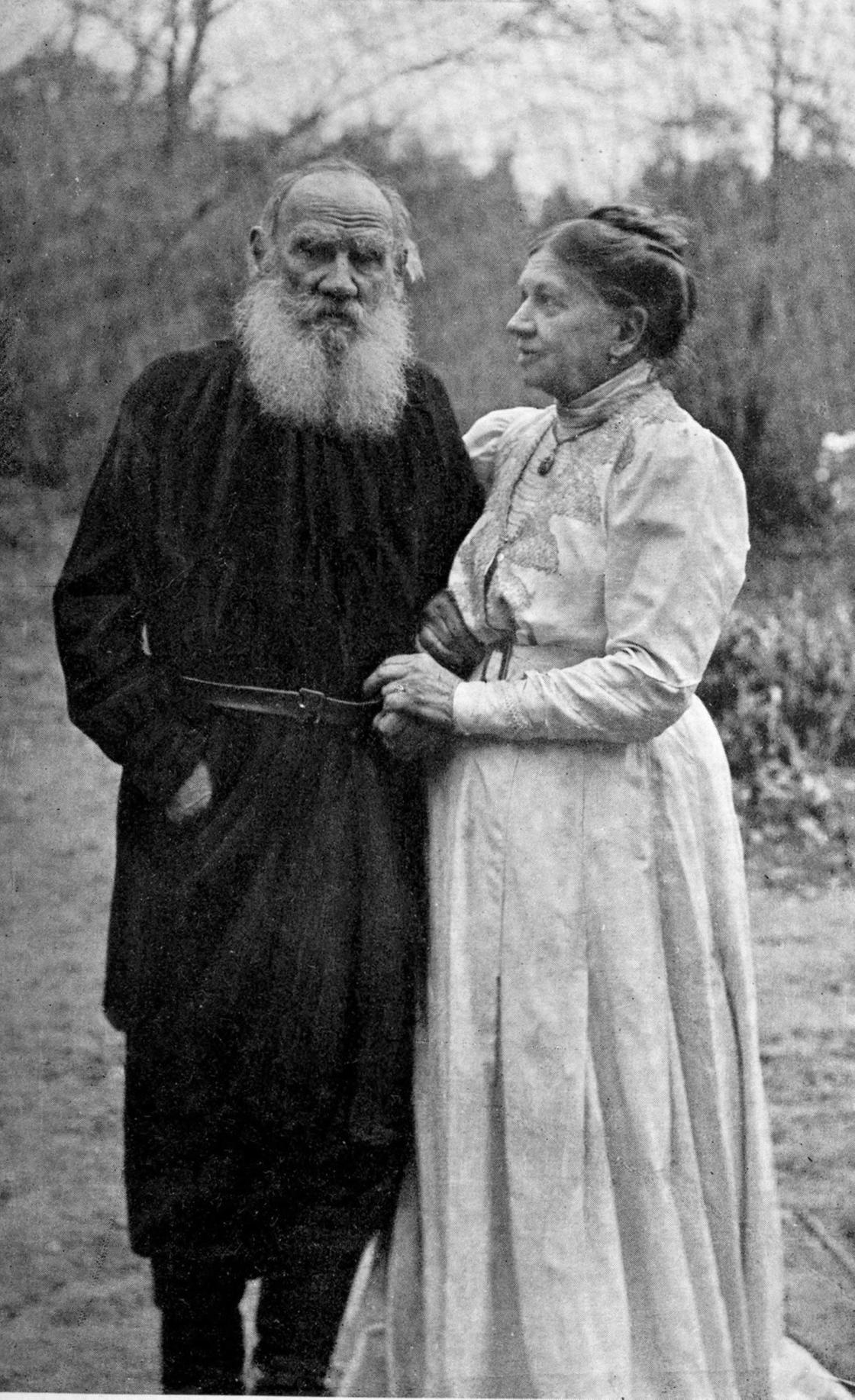 Толстой был женат