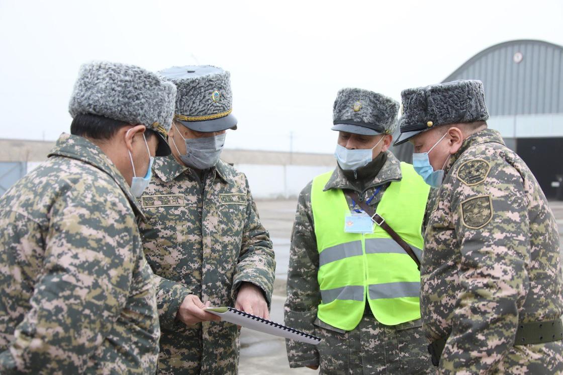 Министр обороны проверил ход призыва в Атырауской области