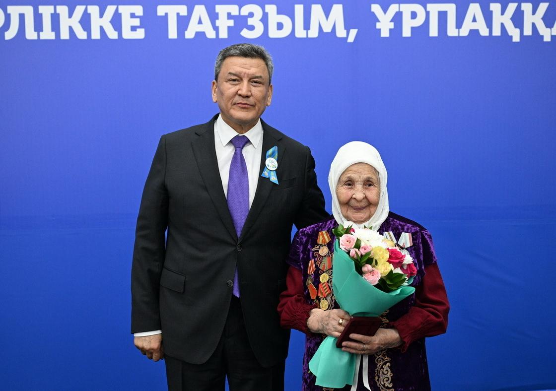 Встреча Гауеза Нурмухамбетова с ветеранами Встреча Гауеза Нурмухамбетова с ветеранами