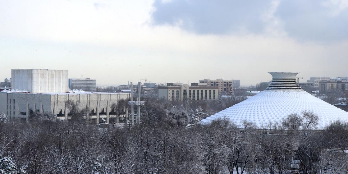 Смога нет: Обильный снегопад "почистил" воздух Алматы