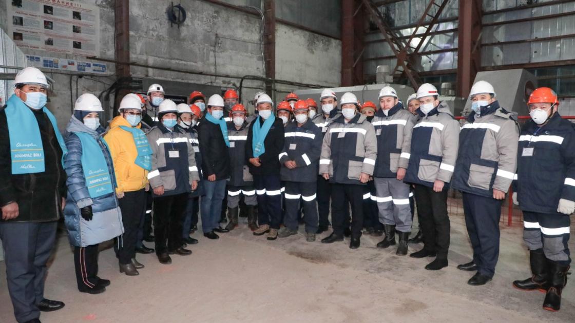 Члены Республиканского предвыборного штаба партии Nur Otan Члены Республиканского предвыборного штаба партии Nur Otan