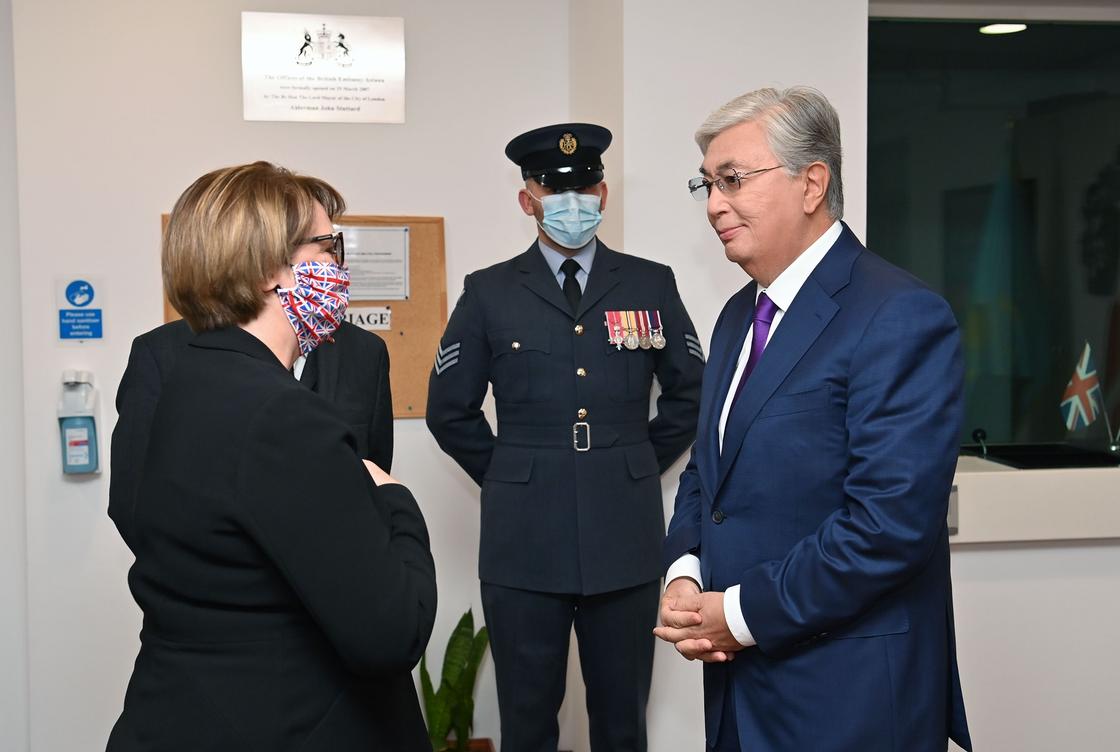 Президент Қазақстандағы Ұлыбритания елшілігіне барды Президент Қазақстандағы Ұлыбритания елшілігіне барды