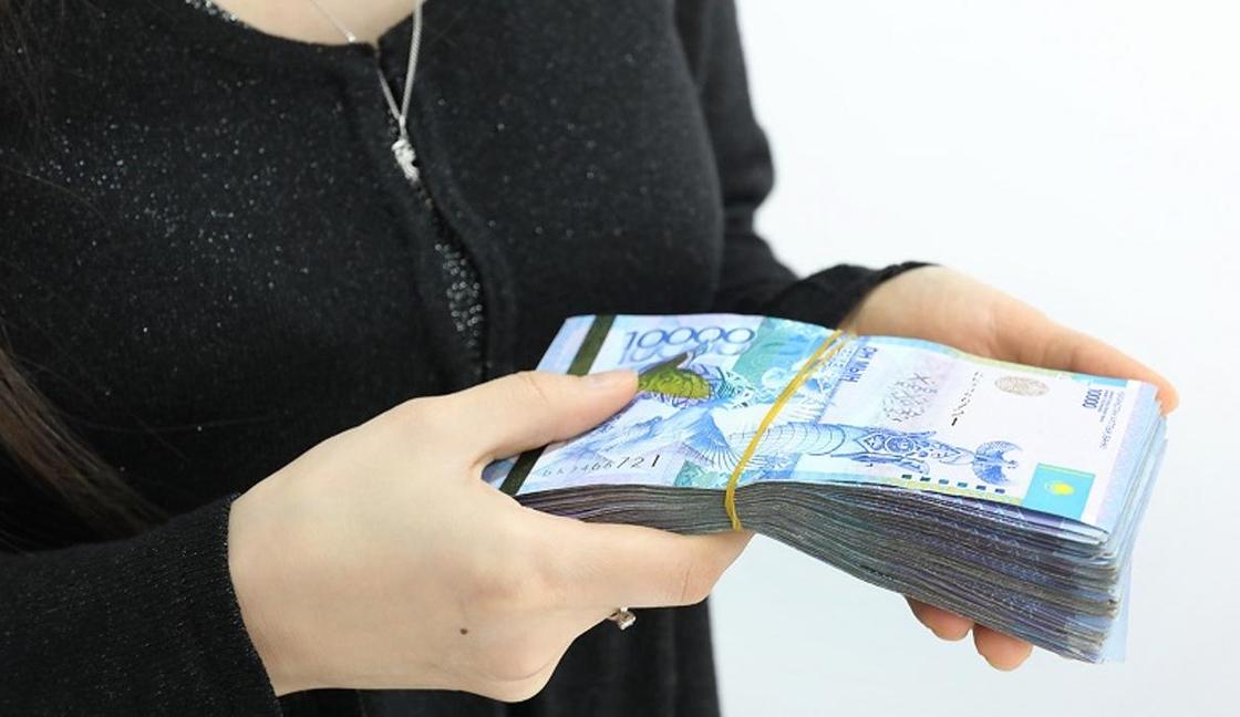Главного бухгалтера государственного колледжа подозревают в хищении 14 млн тенге в Алматы