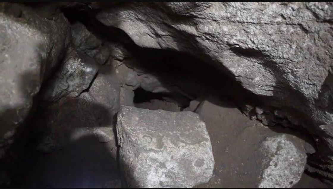 Пещеру с 15-этажный дом обнаружили в Монголии