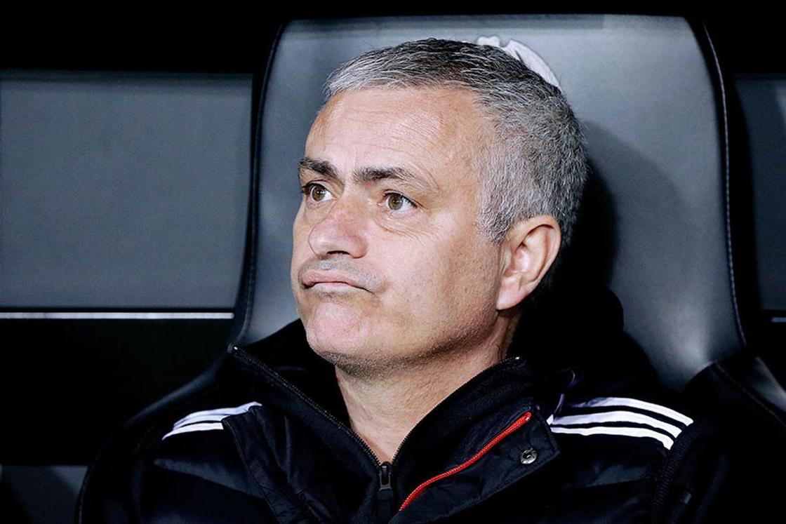 Жозе Моуринью уволили с поста тренера "Манчестер Юнайтед"