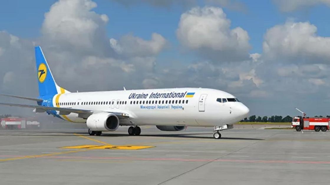 Украинская авиакомпания проверяет информацию о крушении лайнера