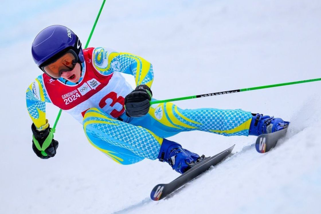 Казахстанский горнолыжник Ростислав Хохлов