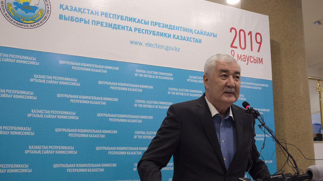 Выборы в Казахстане - кандидаты: ЦИК официально зарегистрировал Косанова
