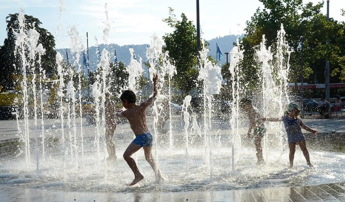 Очень сильную жару обещают синоптики в Казахстане