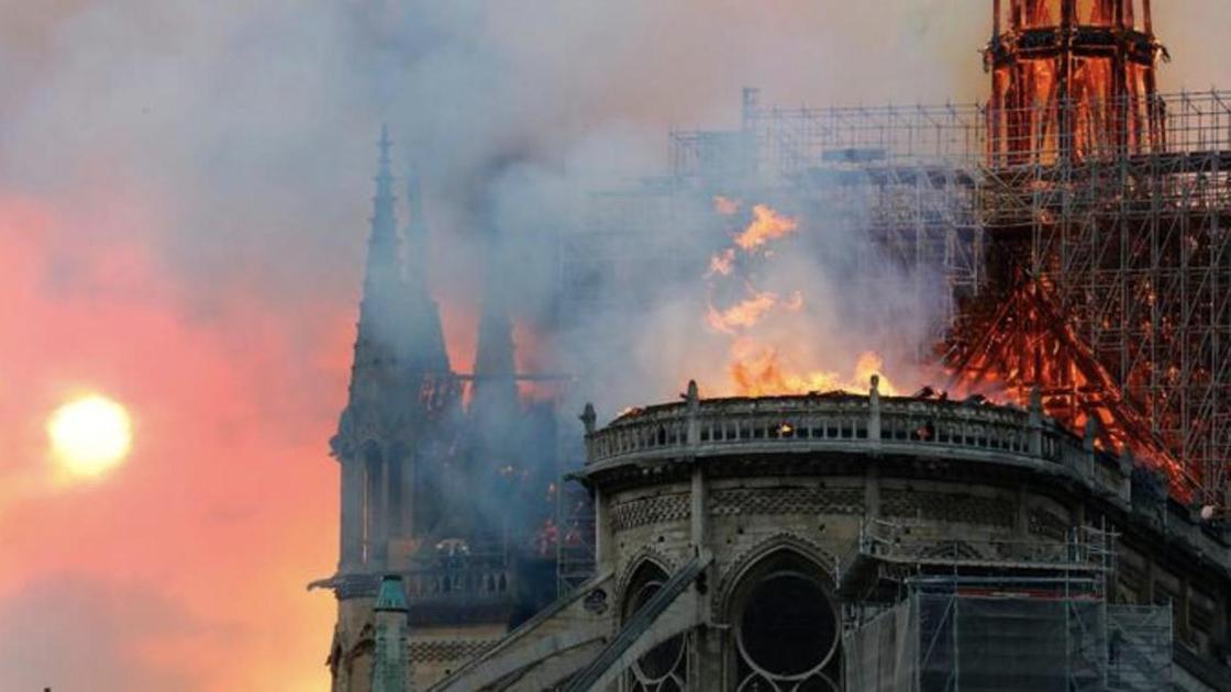 Пожар в соборе Парижской богоматери: что известно на данный момент