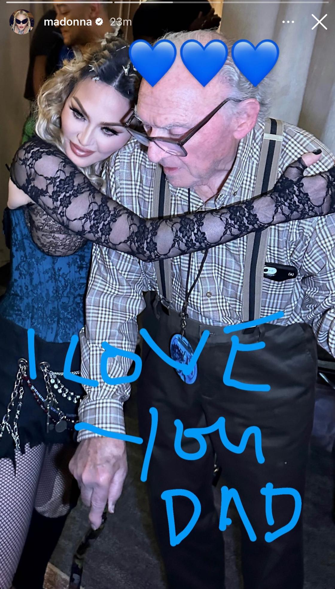 Мадонна с 92-летним отцом
