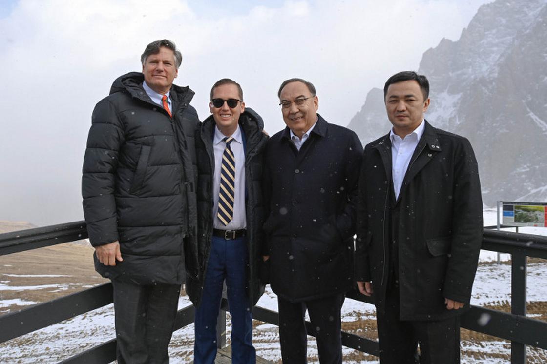 Представители США в Алматы