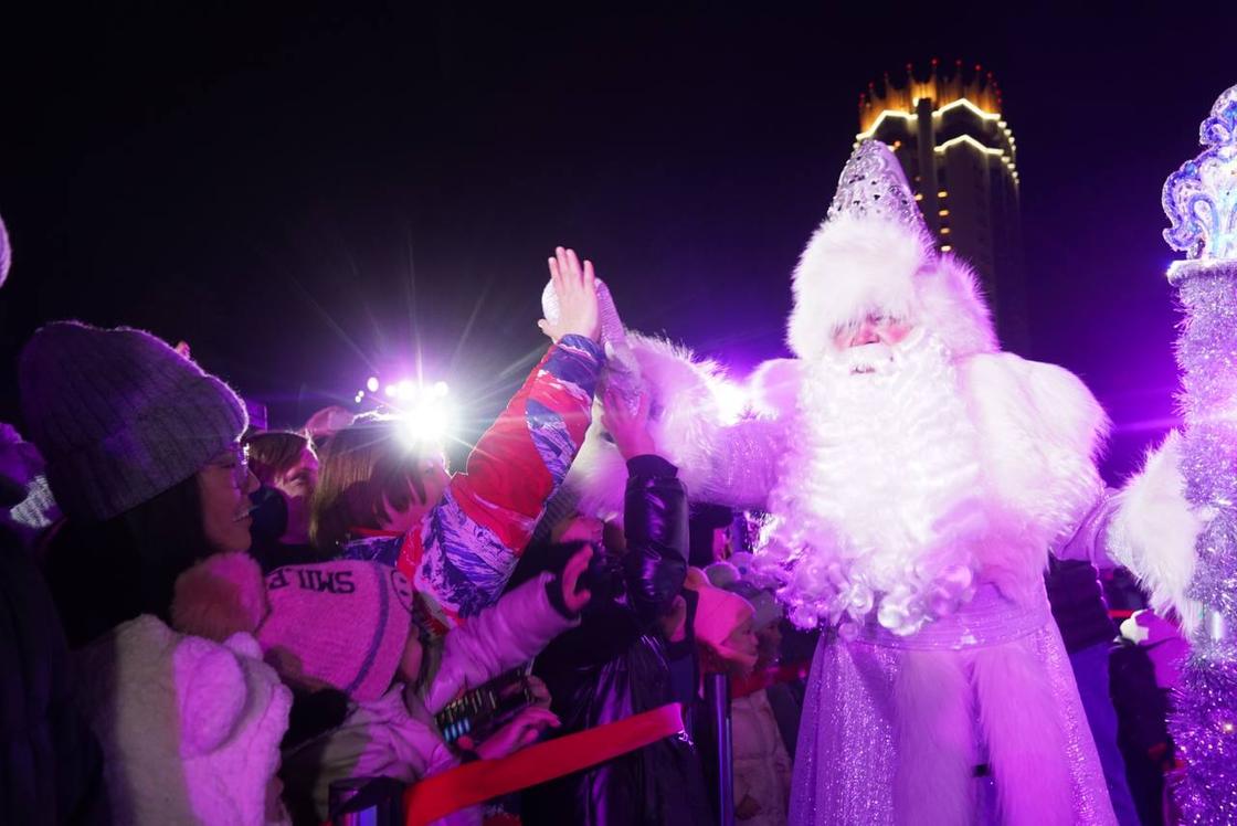 Дед Мороз в Алматы