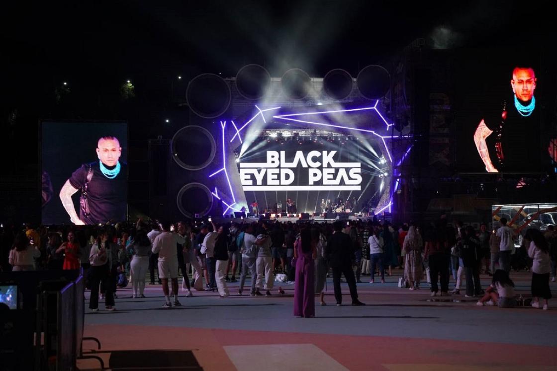 Black Eyed Peas на "Азия Дауысы"