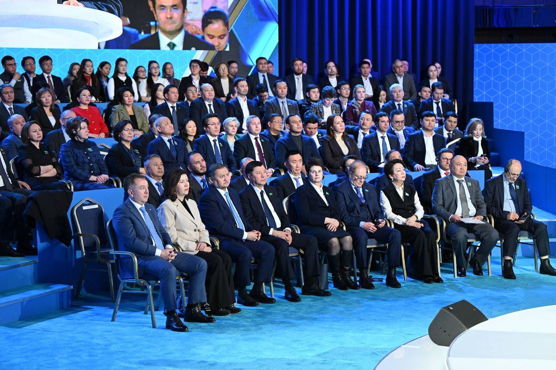 Заседание общественно-политических сил Казахстана