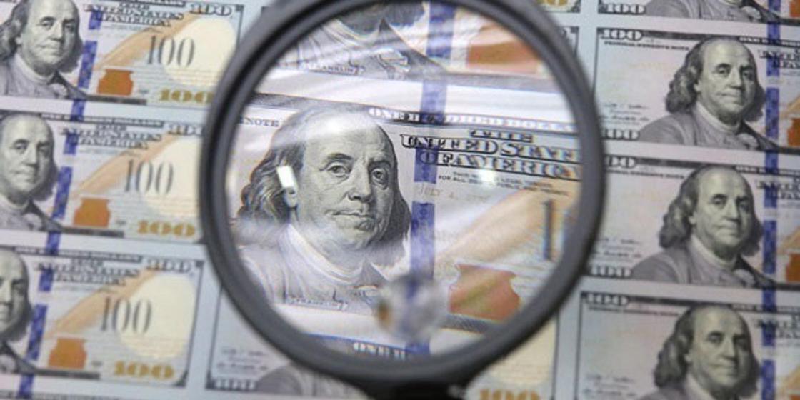 Курс доллара превысил 385 тенге в обменниках