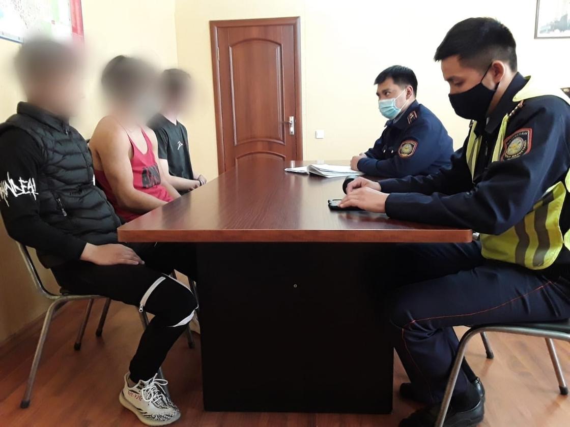 Задержание парня, который делал сальто на дороге в Павлодаре
