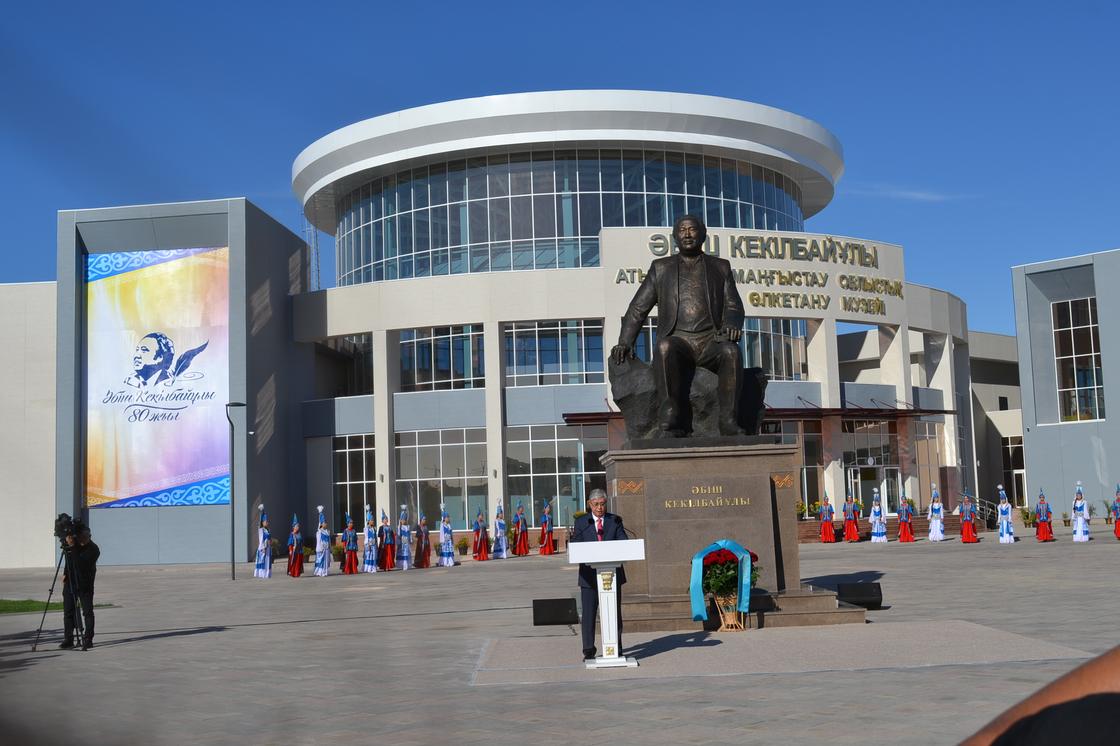Президент Касым-Жомарт Токаев посетил открытие центра Абиша Кекилбаева