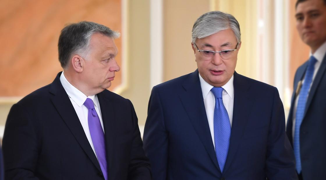 Токаев встретился с премьер–министром Венгрии