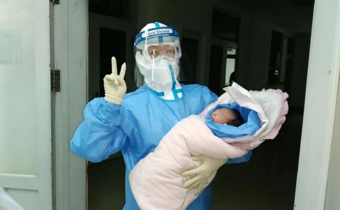 Зараженная коронавирусом женщина родила здорового ребенка