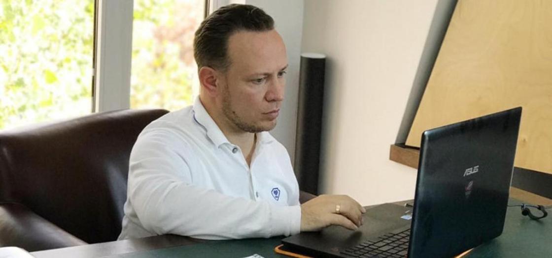 Алматинский бизнесмен открывает бесплатный доступ к сервису обмена документами, чтобы бухгалтеры страны в условиях ЧП могли работать удаленно