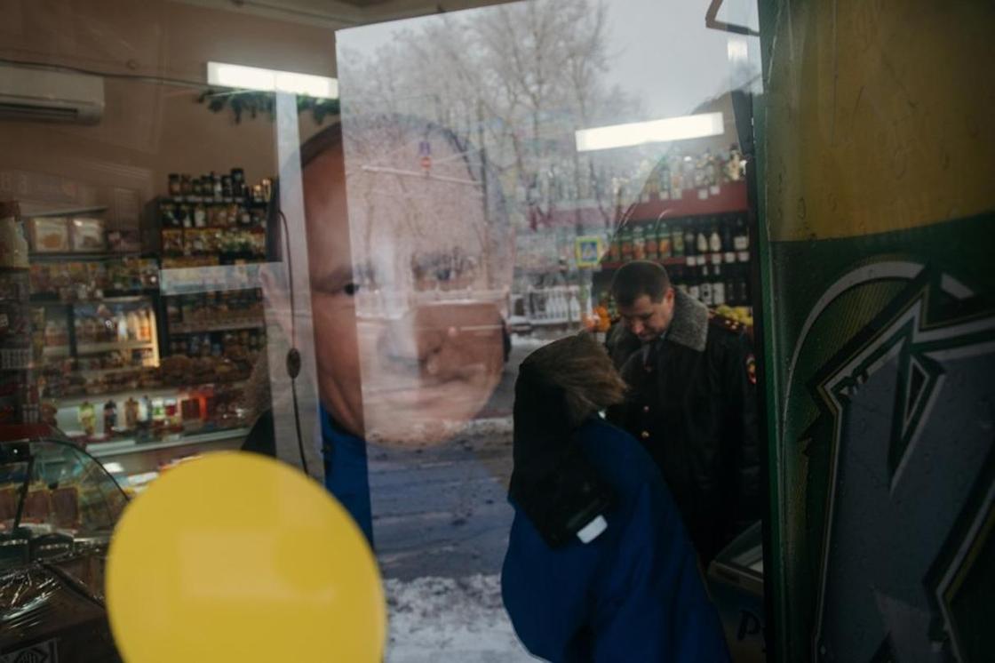 Парень в маске Путина три дня бродил по Москве