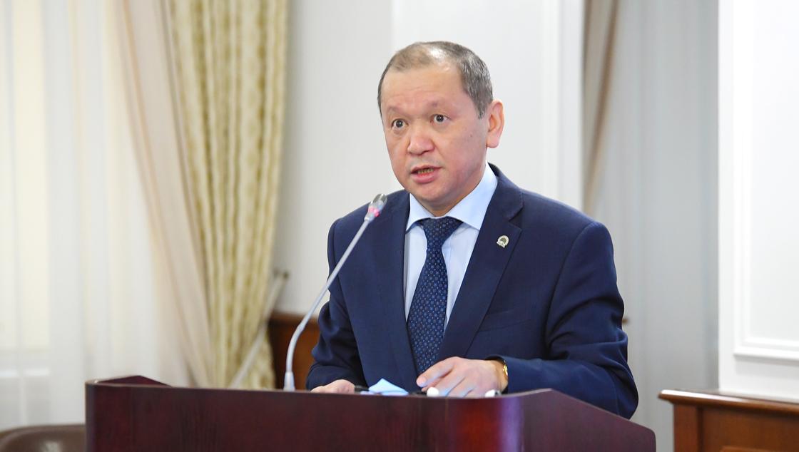 "Не дотягивает до 200 тыс.": министру труда не нравится средний уровень зарплат в Казахстане