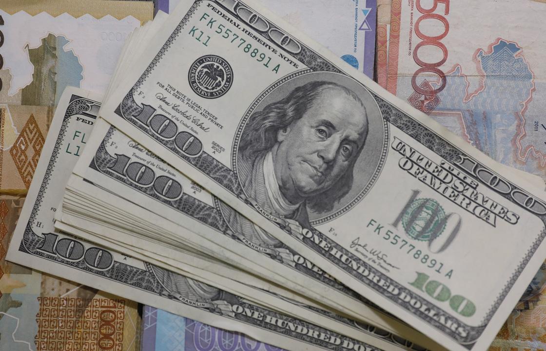 Какая минимальная зарплата в Казахстане и в мире