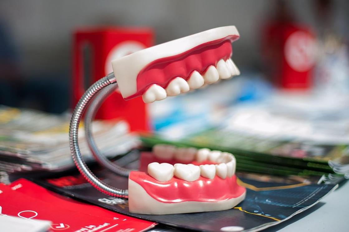 Прощай, вставная челюсть: ученые придумали альтернативу зубным имплантатам