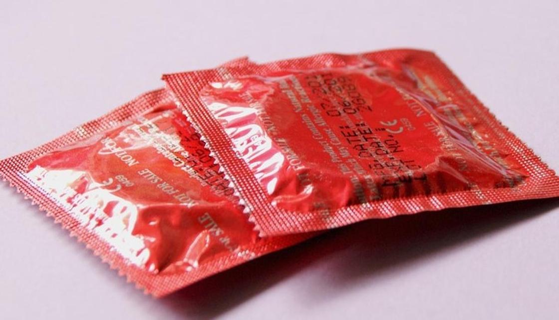 Продававшей дырявые презервативы бизнесвумен вынесли приговор