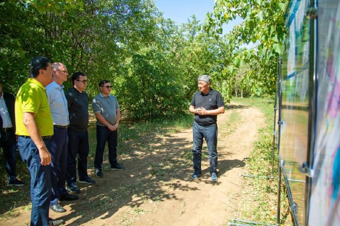 Роман Скляр, Женис Касымбек, Ермек Маржикпаев и другие специалисты