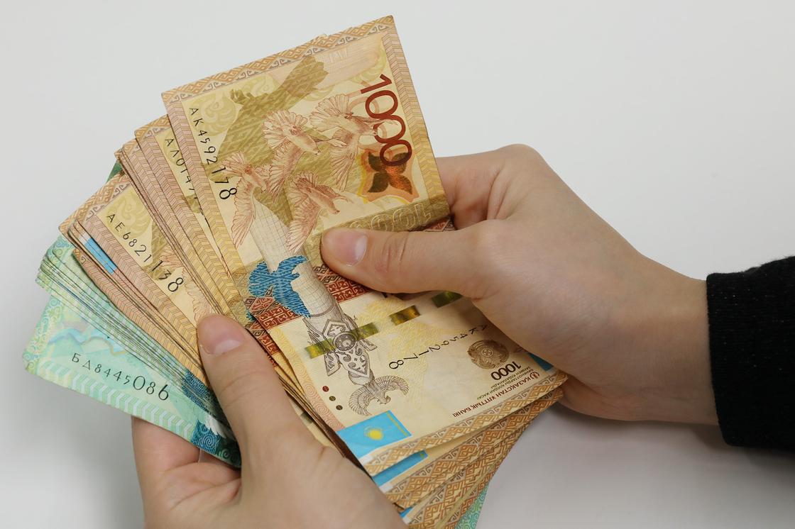 Казахстанцам могут разрешить снимать пенсионные накопления