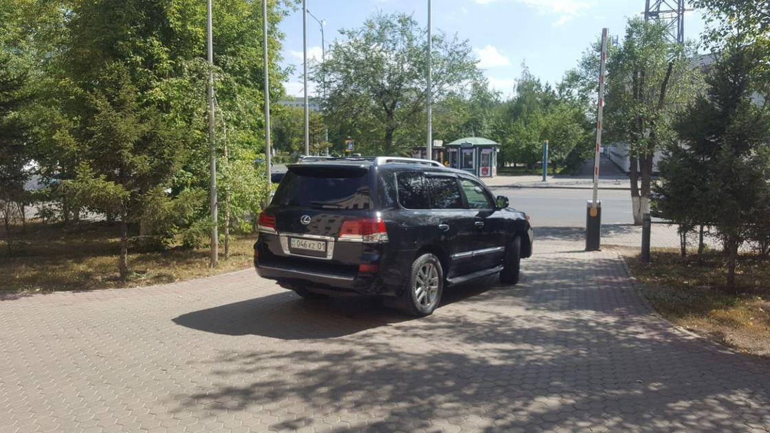 "Разные номера" на авто министра объяснили в МВД Казахстана (фото)