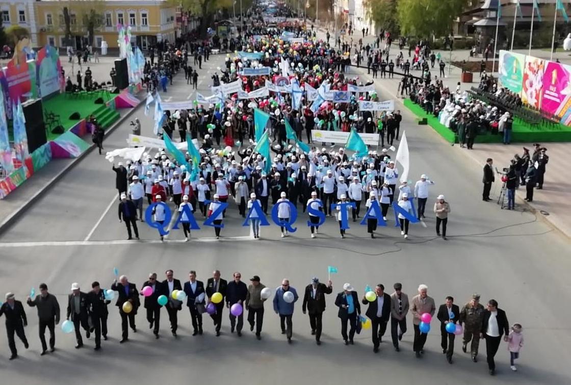 Свыше 50 тысяч человек приняли участие в Первомайском шествии в Уральске
