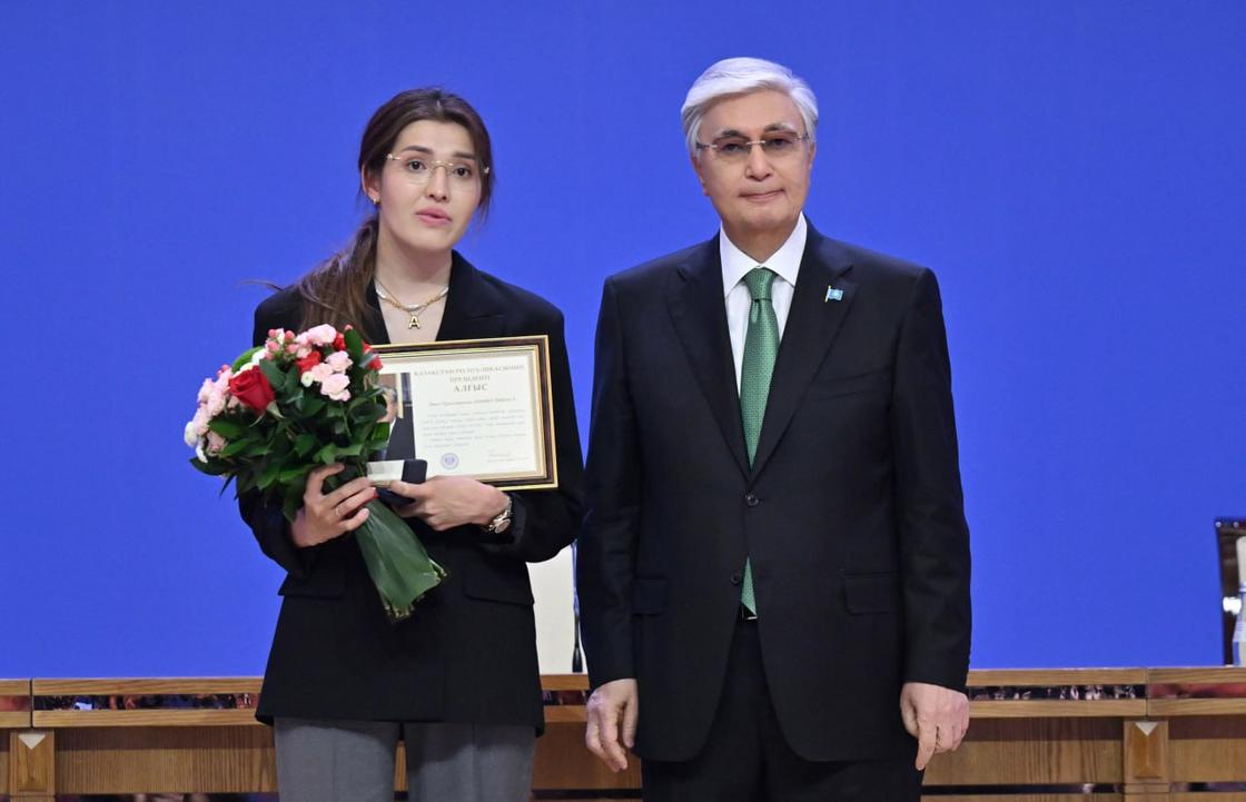 Асқар Забикулиннің жұбайы Анель Забикулина Асқар Забикулиннің жұбайы Анель Забикулина