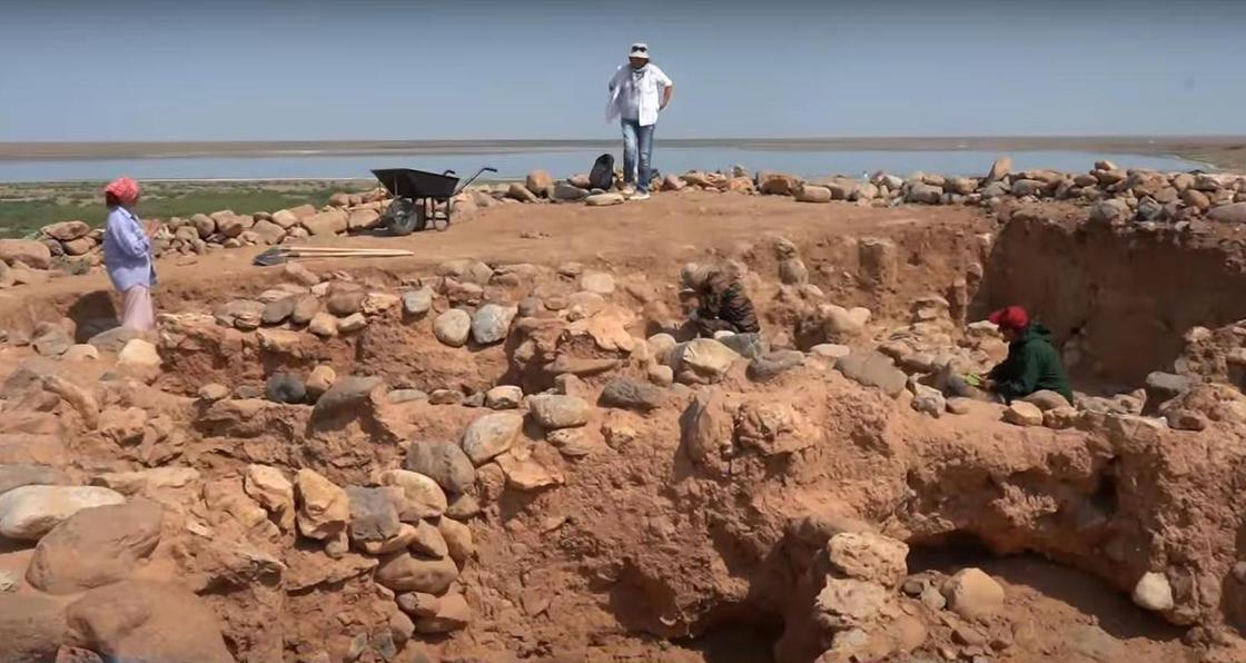 Археологи в Туркестанской области