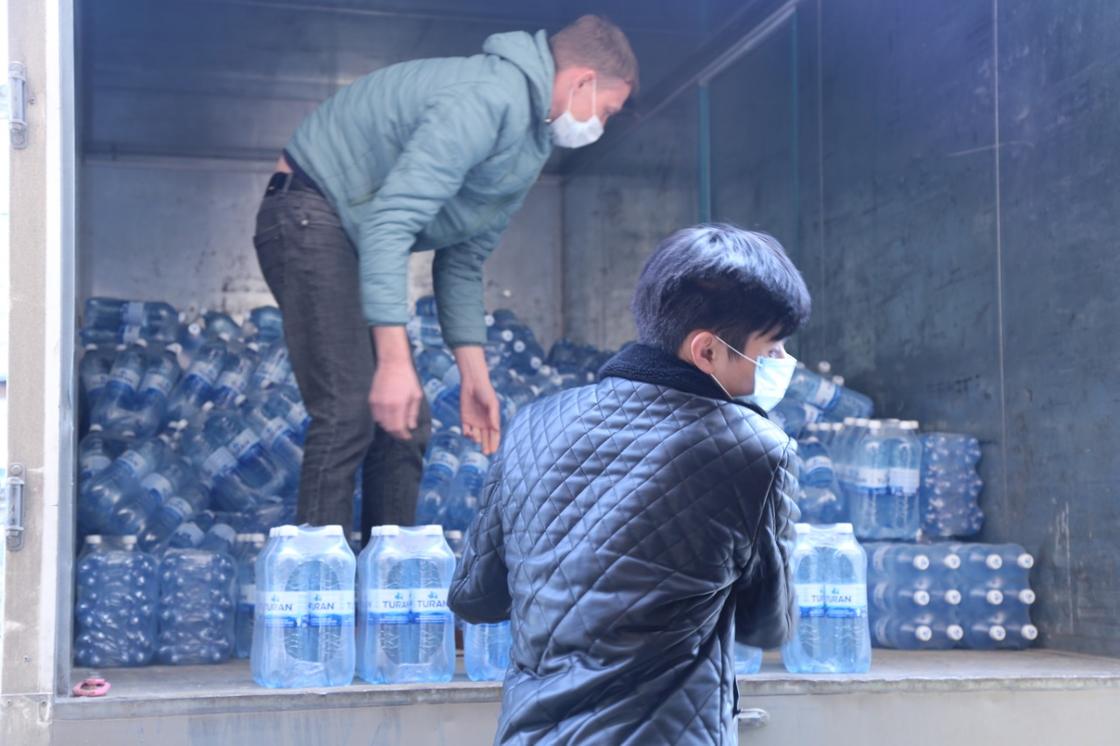 Кокшетауминводы продолжают отгрузку природной воды TURAN в больницы Казахстана