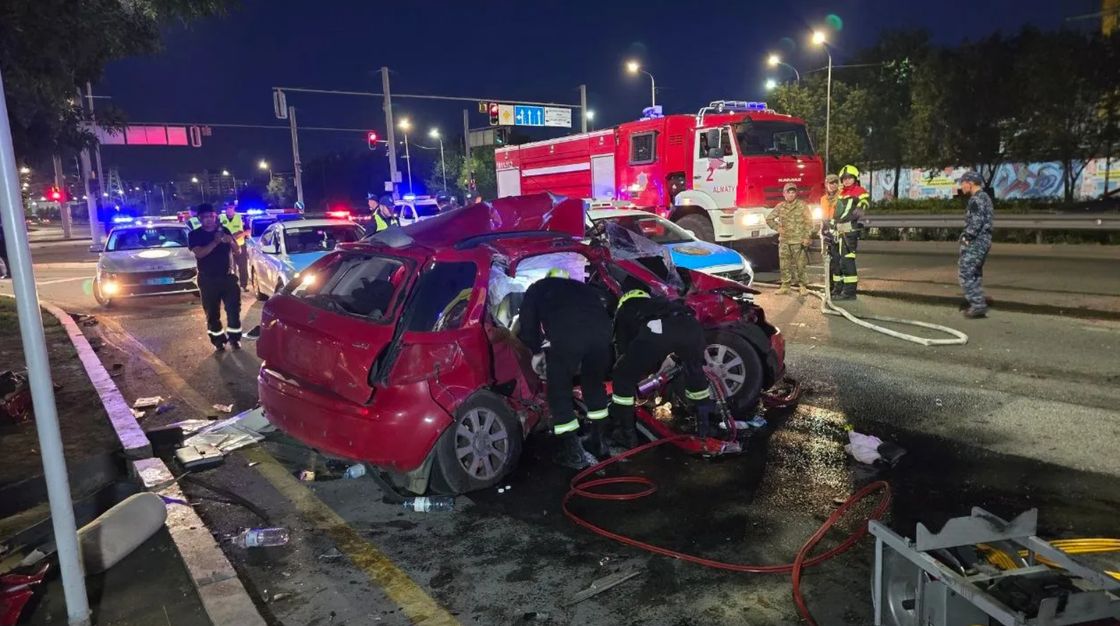 Автомобиль попал в аварию