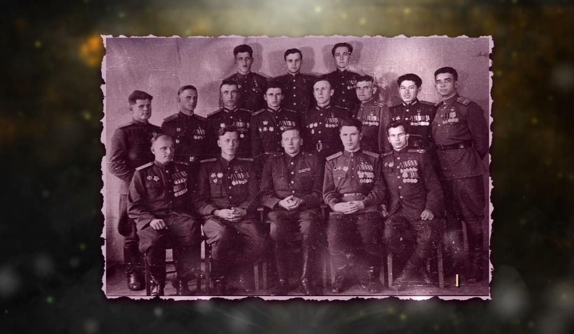 Советские солдаты Советские солдаты