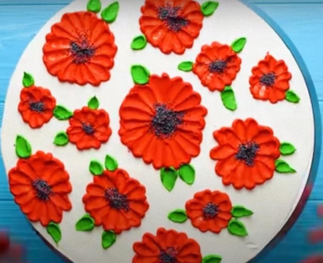 Украшение торта цветами