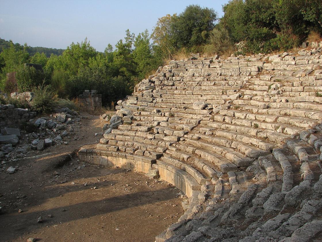 Древний амфитеатр в Фазелисе