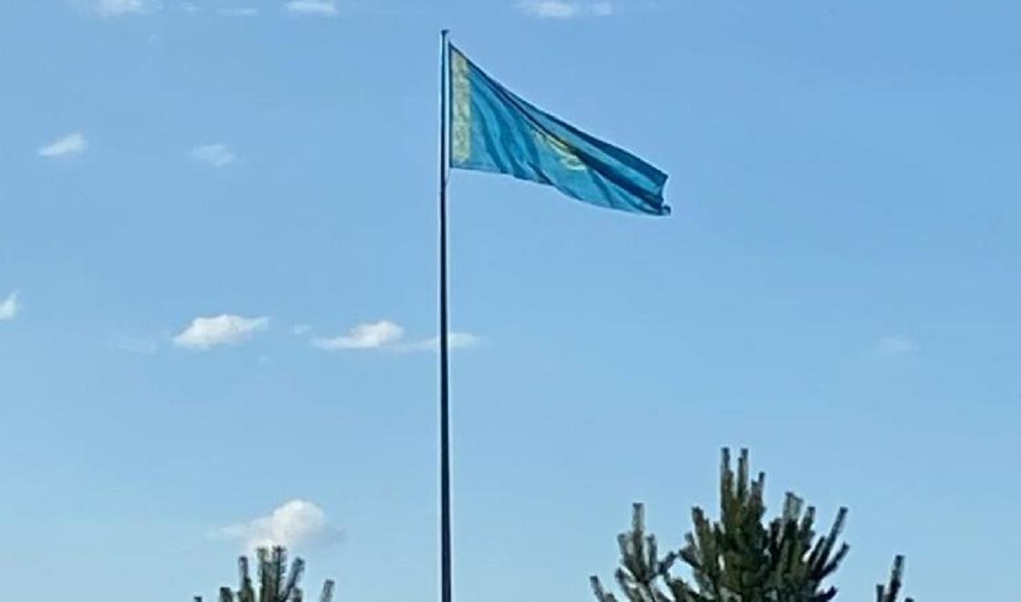 Флаг в Талдыкоргане
