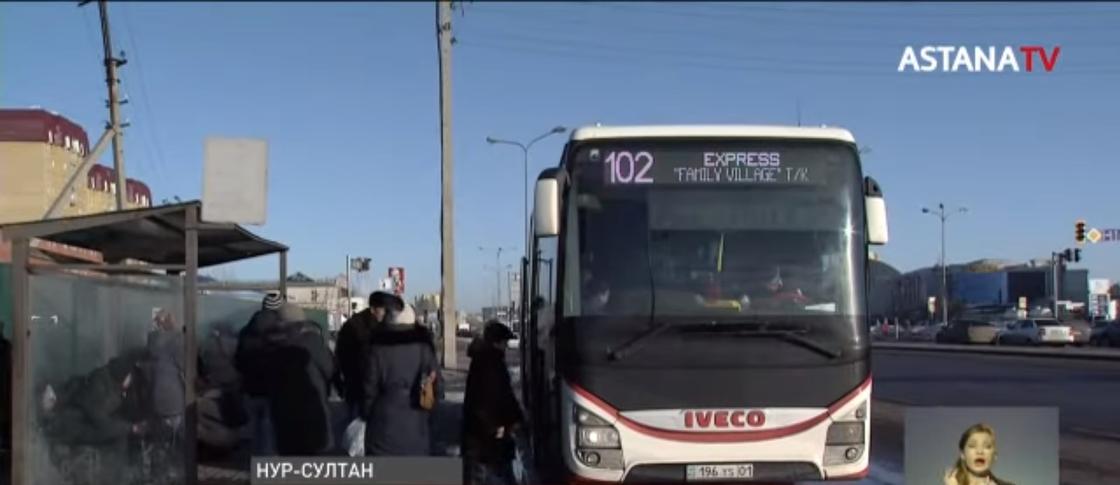 Женщине сломали ребро в переполненном автобусе в Нур-Султане