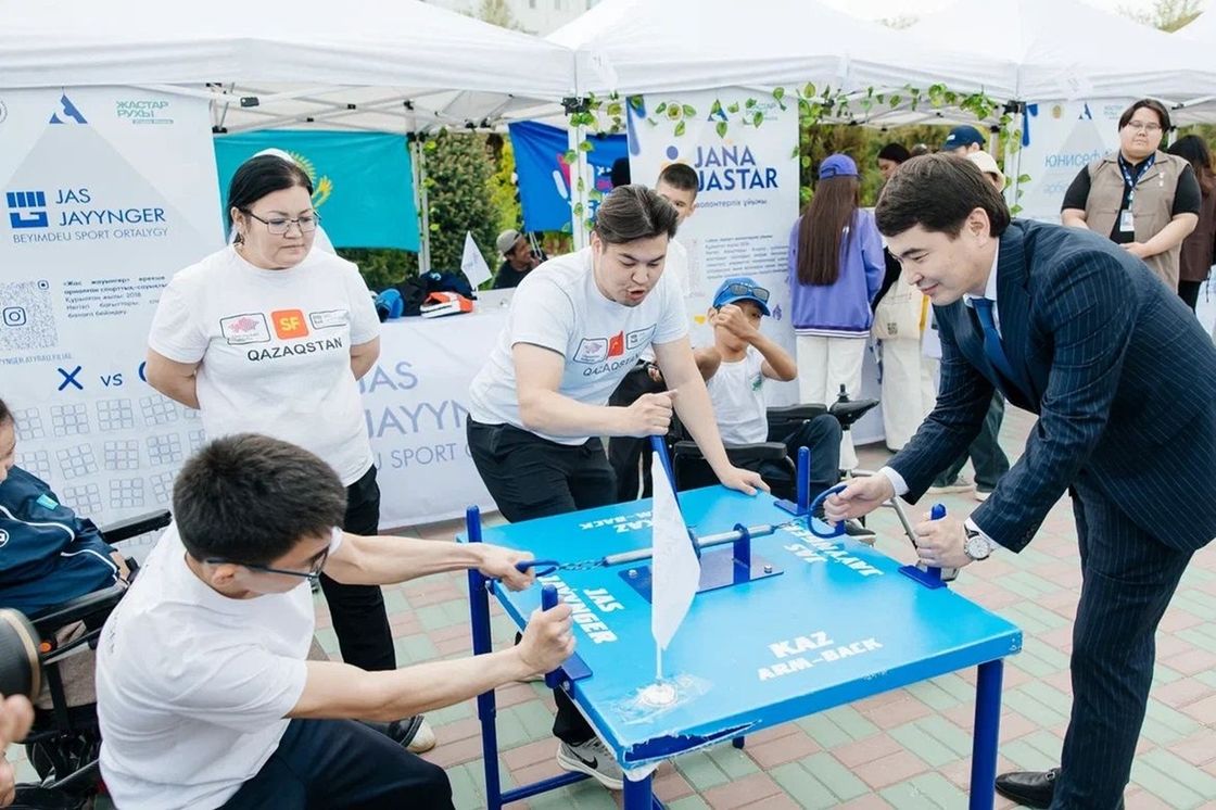 Атыраудағы еріктілер фестивалі