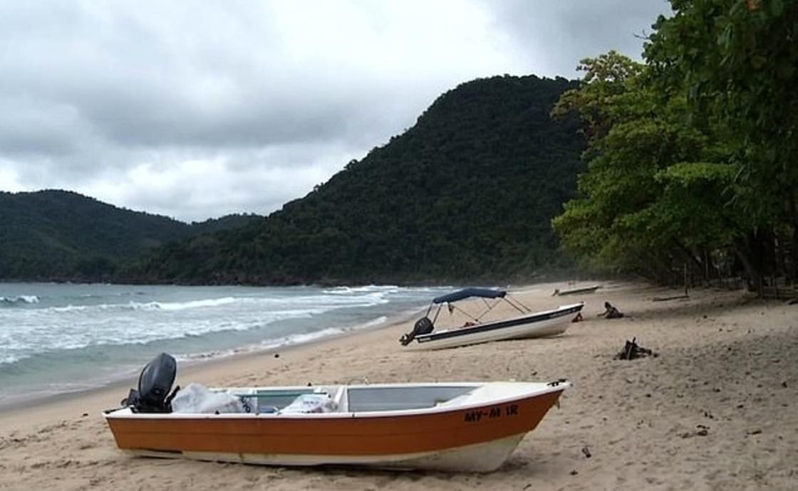 Отдых туристов на пляже Бразилии обернулся трагедией: мужчина убит, а его жена изнасилована