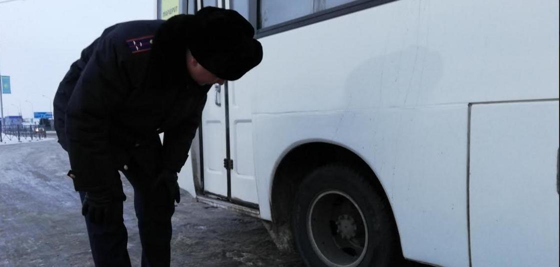 Автобус с пассажирами сломался на трассе Самара-Шымкент