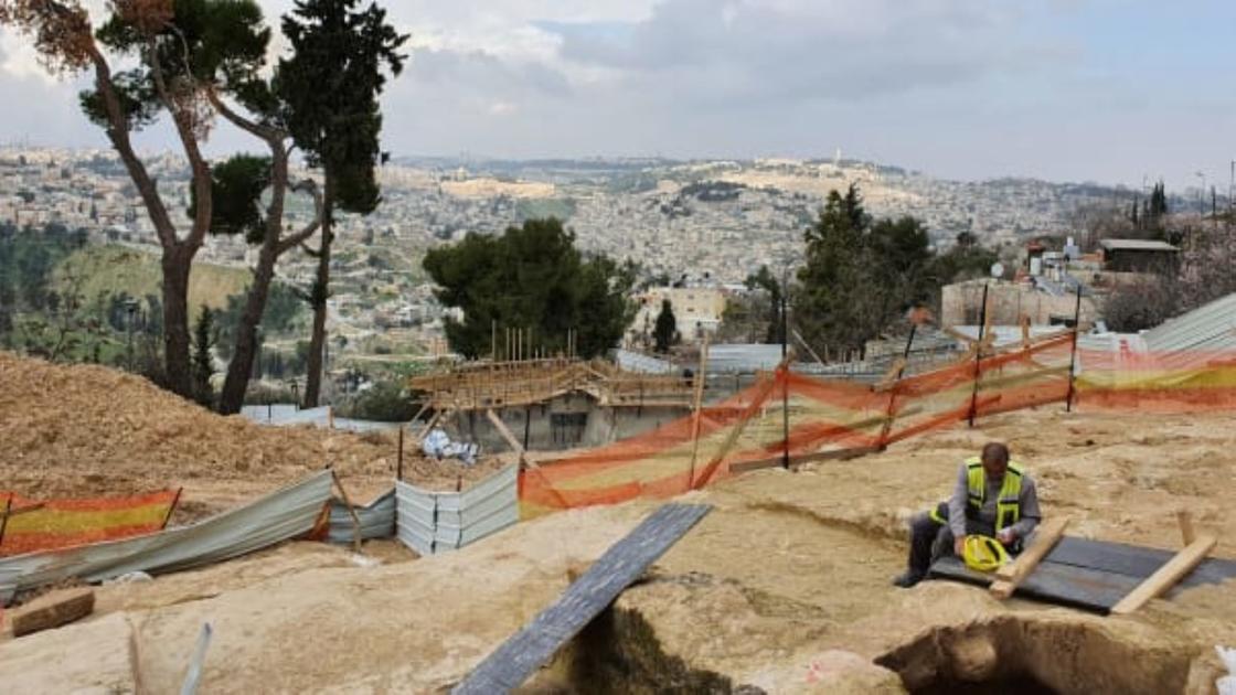 Археологи на месте раскопок в Иерусалиме