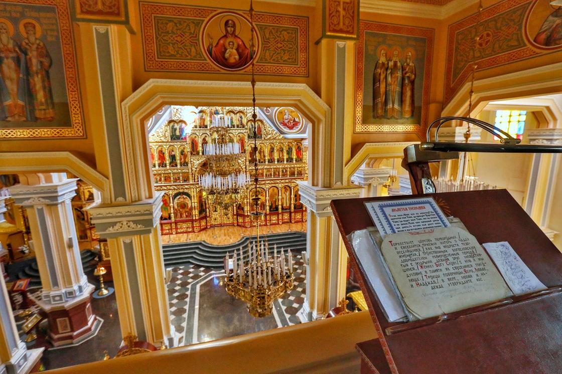 Выстоял после сильнейшего землетрясения: что известно о красивейшем соборе Алматы