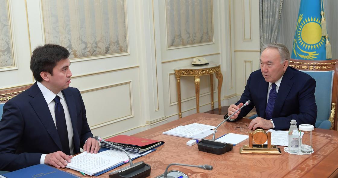 Назарбаев встретился с акимом Шымкента