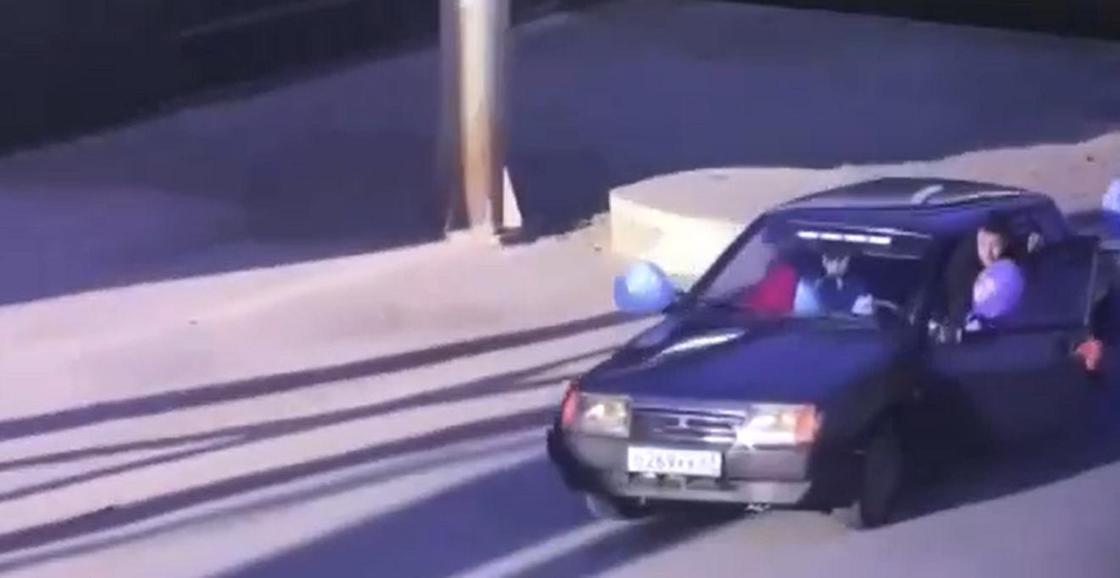 Счастливый отец после рождения ребенка устроил опасную езду на дорогах Атырау (видео)
